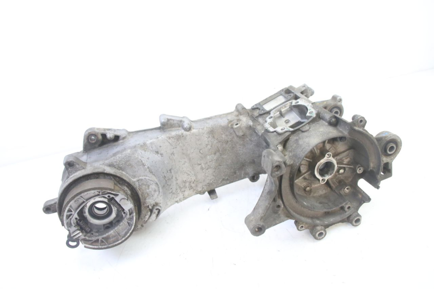 photo de CARTER INFERIOR DO MOTOR PEUGEOT VIVACITY 50 (2004 - 2009) - Outro ângulo de visão