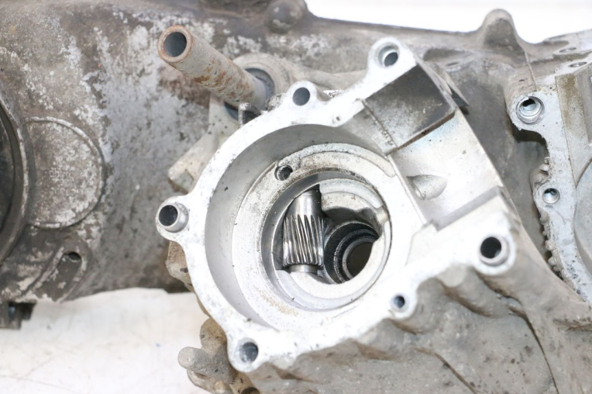 photo de CARTER INFERIOR DO MOTOR PEUGEOT VIVACITY 50 (1998 - 2003) - Inspeção visual