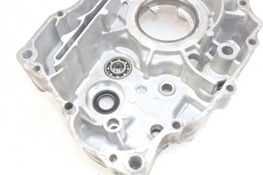photo de CARTER INFERIOR DO MOTOR DAELIM VJ ROADWIN FI 125 (2008 - 2017) - Detalhes característicos
