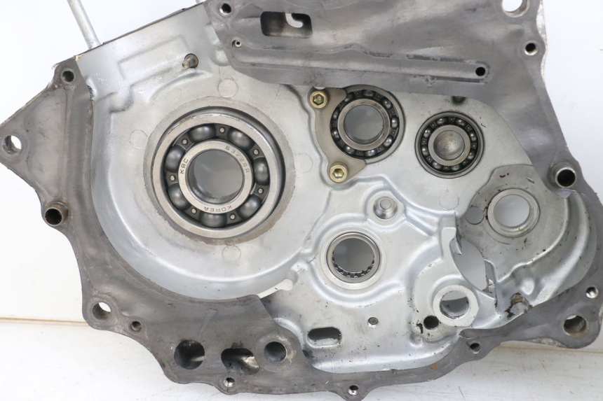 photo de CARTER INFERIOR DO MOTOR DAELIM VL DAYSTAR 125 (2000 - 2011) - Detalhes característicos