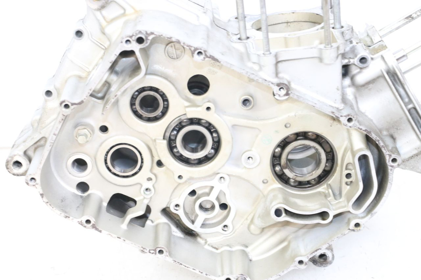photo de CARTER INFERIOR DO MOTOR SUZUKI VL INTRUDER 125 (2004 - 2007) - Ampliação técnica