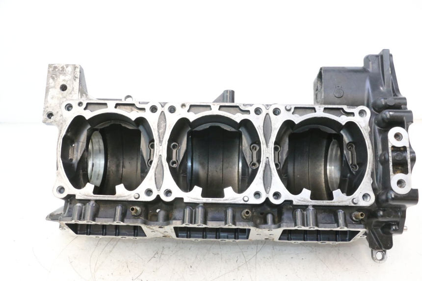 photo de CARCAÇA INFERIOR DO MOTOR YAMAHA WAVE RUNNER GP R 1200 (2000 - 2003) - Vista principal