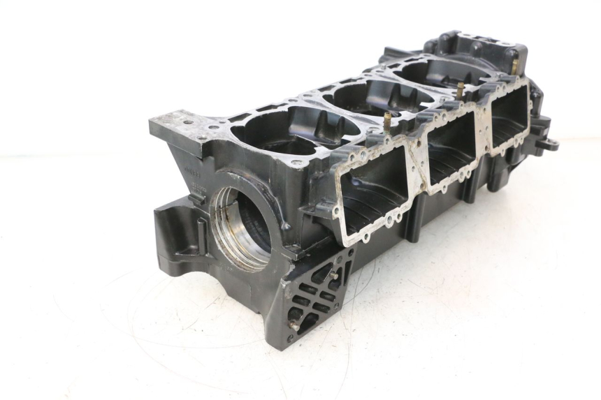 photo de CARCAÇA INFERIOR DO MOTOR YAMAHA WAVE RUNNER GP R 1200 (2000 - 2003) - Detalhe da peça