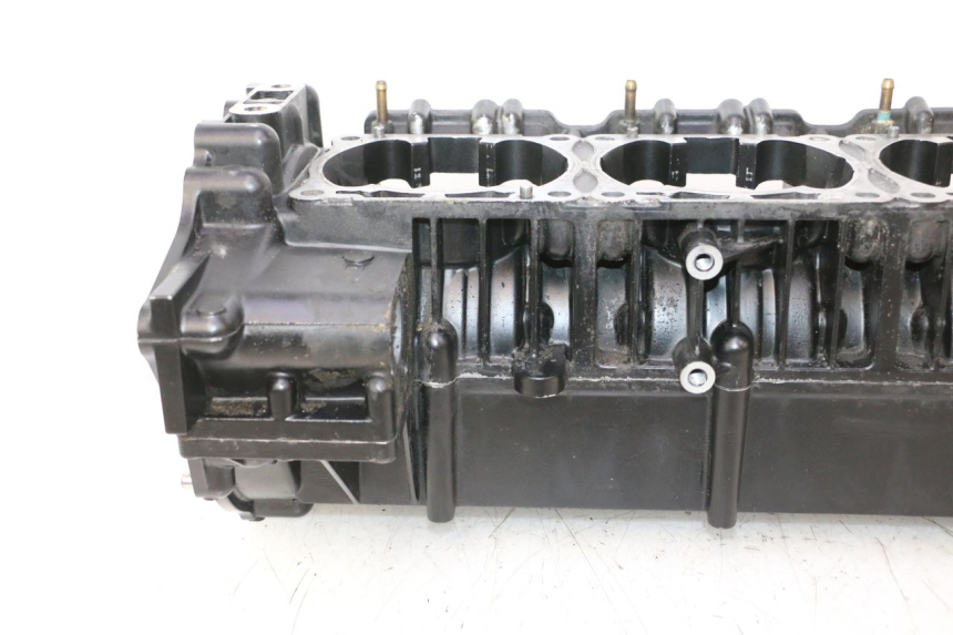 photo de CARCAÇA INFERIOR DO MOTOR YAMAHA WAVE RUNNER GP R 1200 (2000 - 2003) - Estrutura - ampliação