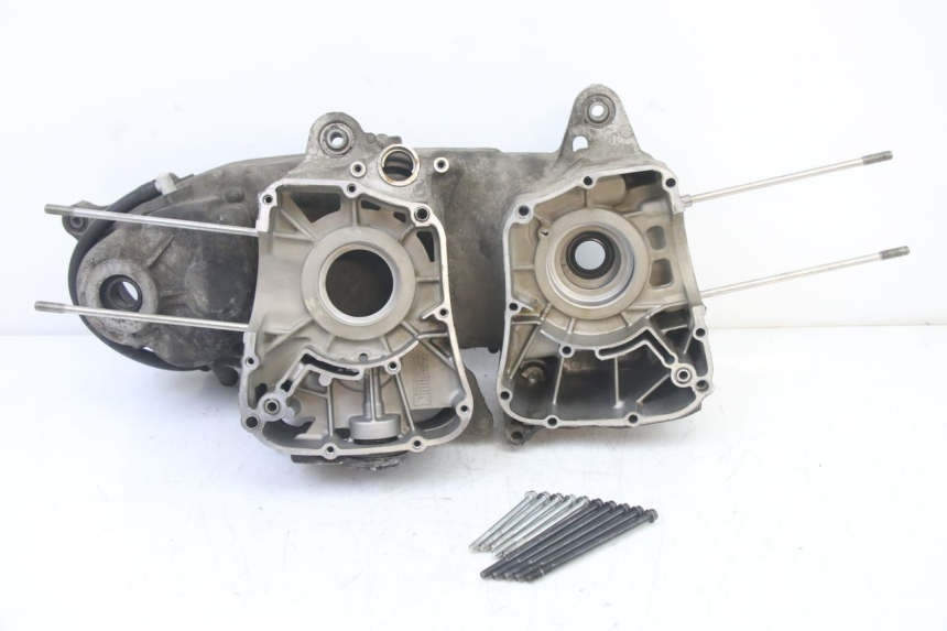 photo de CARTER INFERIOR DO MOTOR YAMAHA X-MAX XMAX 125 (2010 - 2013) - Vista principal