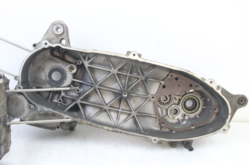 photo de CARTER INFERIOR DO MOTOR YAMAHA X-MAX XMAX 125 (2010 - 2013) - Vista geral