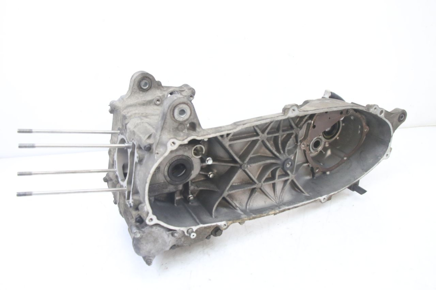 photo de CARTER INFERIOR DO MOTOR YAMAHA X-MAX XMAX 125 (2010 - 2013) - Pontos de fixação