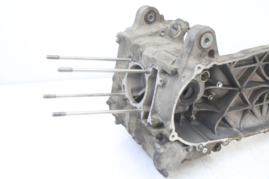 photo de CARTER INFERIOR DO MOTOR YAMAHA X-MAX XMAX 125 (2010 - 2013) - Estado da superfície