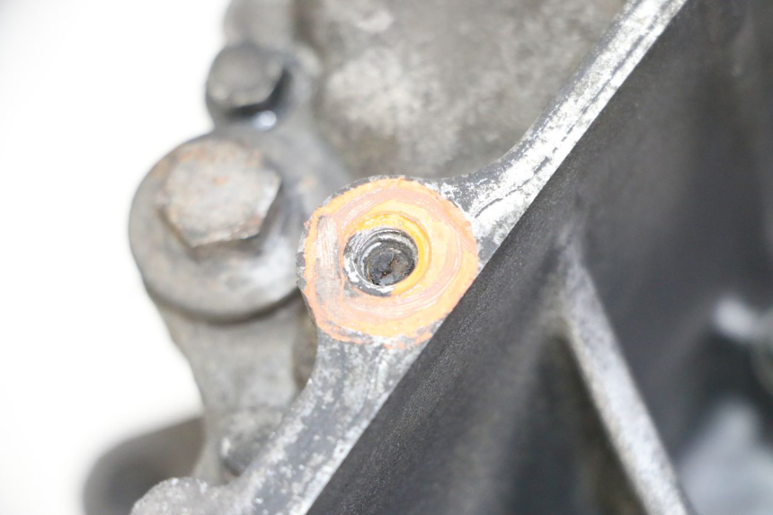 photo de CARTER INFERIOR DO MOTOR YAMAHA XMAX X-MAX 125 (2006 - 2009) - Outro ângulo de visão
