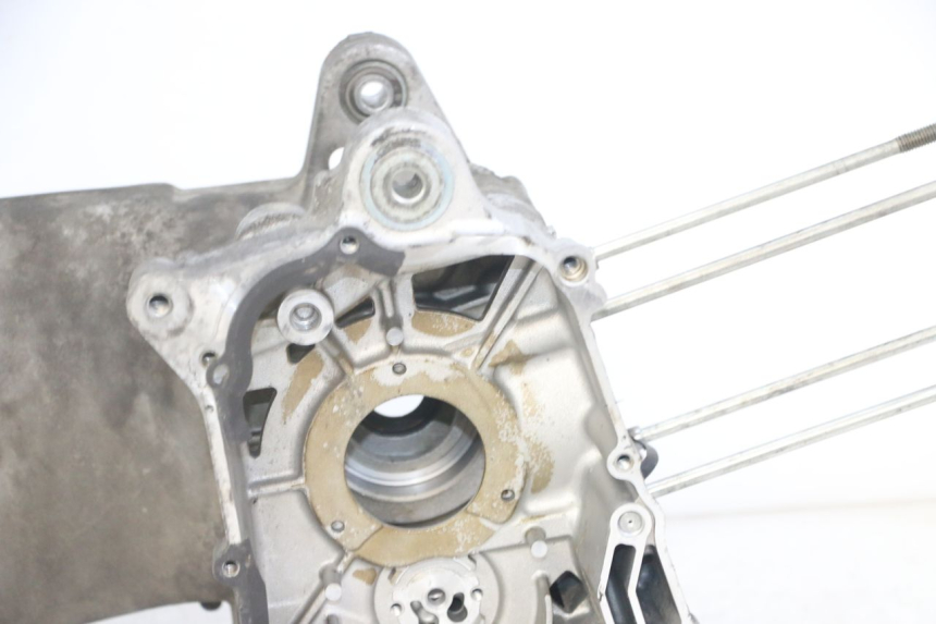 photo de CARTER INFERIOR DO MOTOR YAMAHA XMAX X-MAX 125 (2006 - 2009) - Estado da superfície
