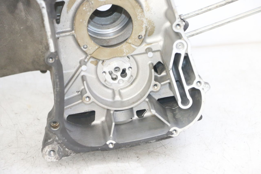 photo de CARTER INFERIOR DO MOTOR YAMAHA XMAX X-MAX 125 (2006 - 2009) - Peça verificada