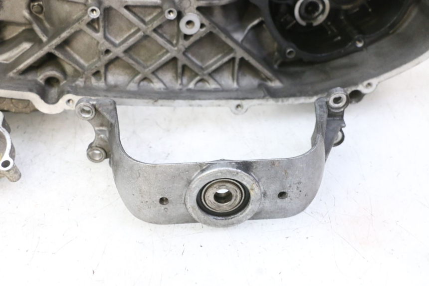 photo de CARTER INFERIOR DO MOTOR YAMAHA X-MAX XMAX 250 (2006 - 2009) - Inspeção visual