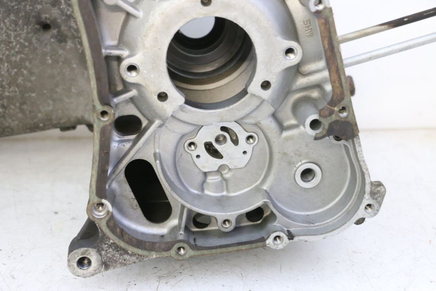 photo de CARTER INFERIOR DO MOTOR YAMAHA X-MAX XMAX 250 (2006 - 2009) - Marcações e referências