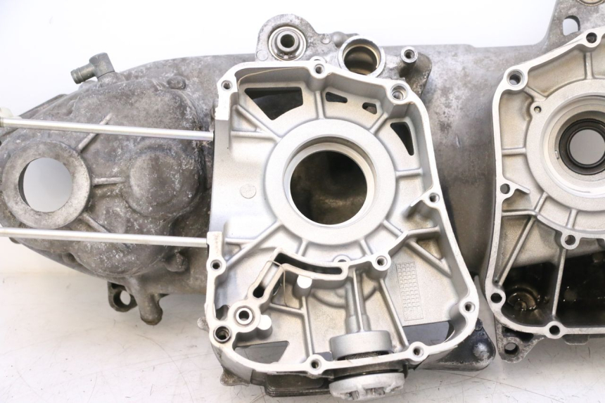 photo de CARTER INFERIOR DO MOTOR YAMAHA X-MAX XMAX 125 (2010 - 2013) - Detalhe da peça