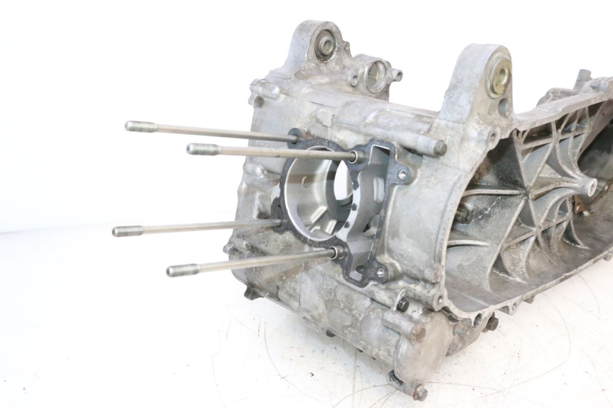 photo de CARTER INFERIOR DO MOTOR YAMAHA X-MAX XMAX 125 (2010 - 2013) - Vista geral
