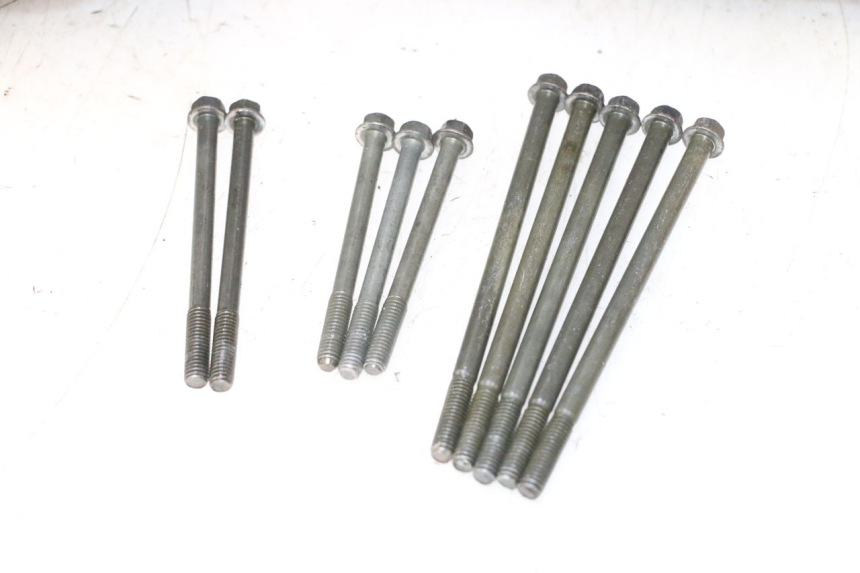 photo de CARTER INFERIOR DO MOTOR YAMAHA XMAX X-MAX 125 (2006 - 2009) - Zoom do estado de desgaste