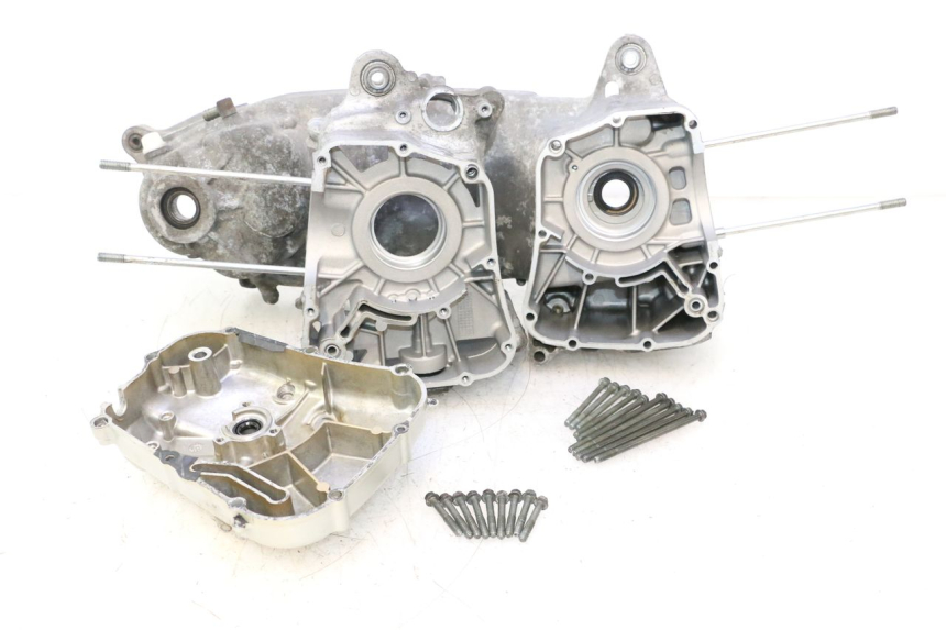 photo de CARTER INFERIOR DO MOTOR YAMAHA XMAX X-MAX 125 (2006 - 2009) - Detalhe da peça