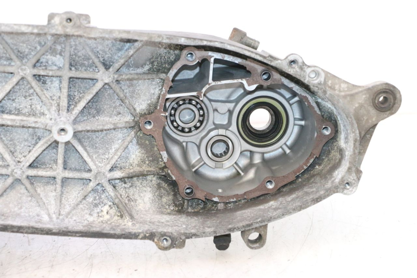 photo de CARTER INFERIOR DO MOTOR YAMAHA XMAX X-MAX 125 (2006 - 2009) - Detalhes característicos