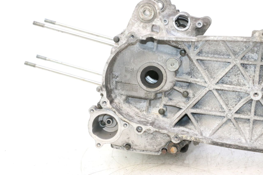 photo de CARTER INFERIOR DO MOTOR YAMAHA XMAX X-MAX 125 (2006 - 2009) - Imagem adicional