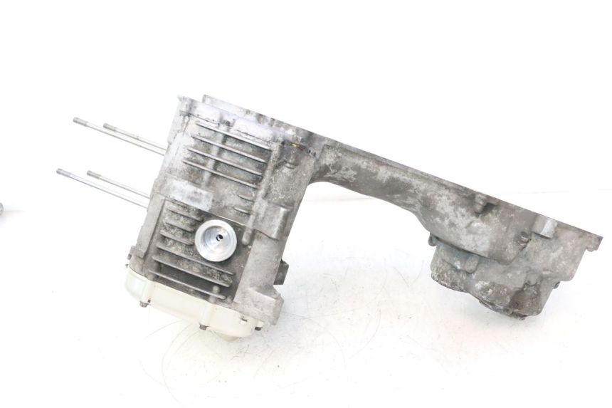 photo de CARTER INFERIOR DO MOTOR YAMAHA XMAX X-MAX 125 (2006 - 2009) - Zoom de qualidade