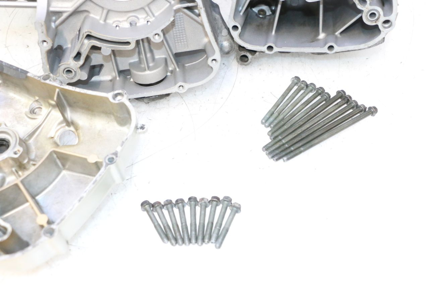 photo de CARTER INFERIOR DO MOTOR YAMAHA XMAX X-MAX 125 (2006 - 2009) - Zoom do estado de desgaste