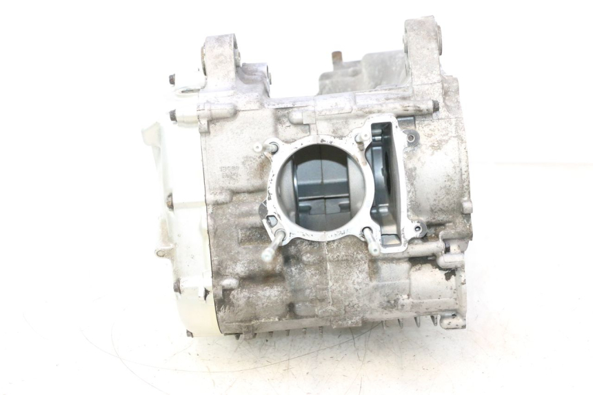 photo de CARTER INFERIOR DO MOTOR YAMAHA XMAX X-MAX 125 (2006 - 2009) - Marcações e referências