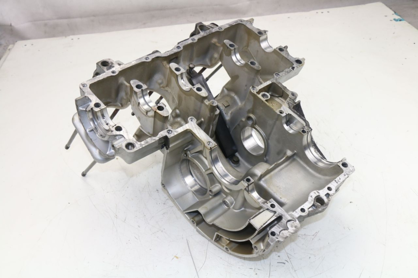 photo de CARCAÇA INFERIOR DO MOTOR YAMAHA XJS DIVERSION 600 (1997 - 1999) - Estrutura - ampliação