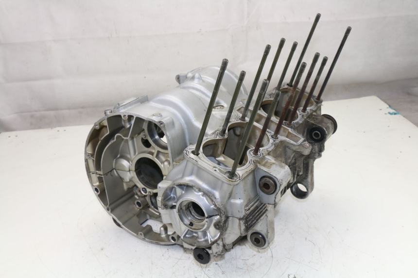 photo de CARCAÇA INFERIOR DO MOTOR YAMAHA XJS DIVERSION 600 (1997 - 1999) - Zoom do estado de desgaste