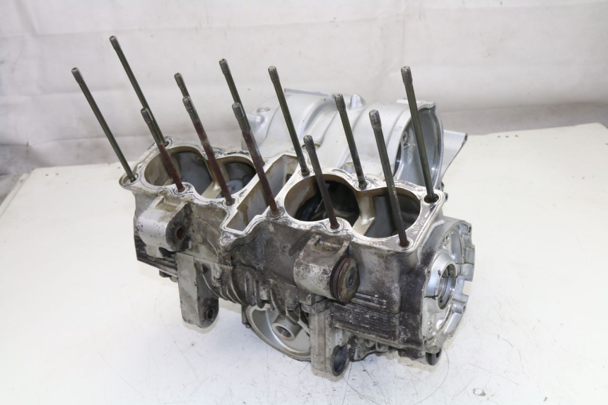 photo de CARCAÇA INFERIOR DO MOTOR YAMAHA XJS DIVERSION 600 (1997 - 1999) - Outro ângulo de visão