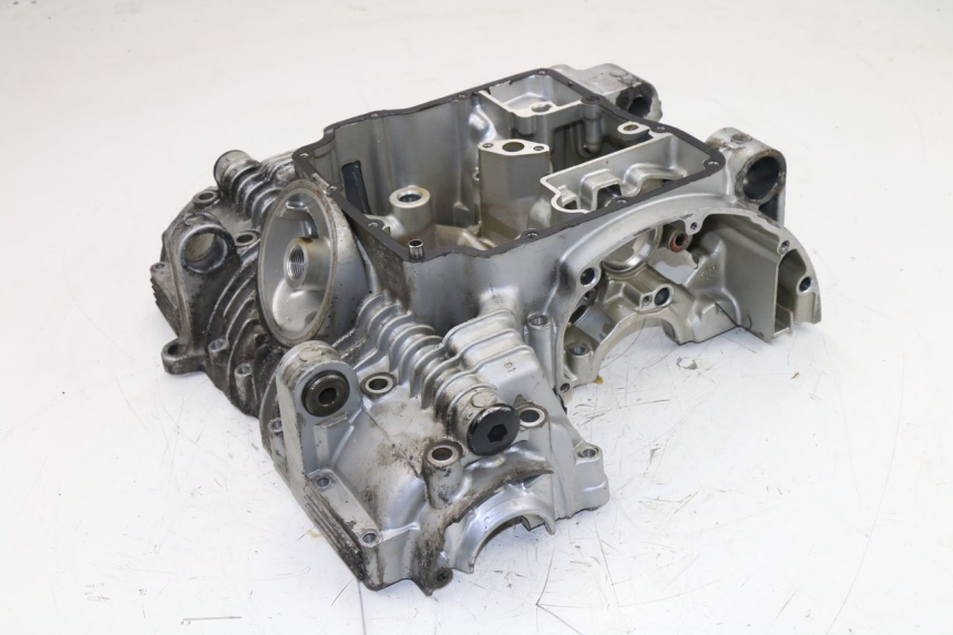 photo de CARCAÇA INFERIOR DO MOTOR YAMAHA XJS DIVERSION 600 (1997 - 1999) - Ampliação técnica
