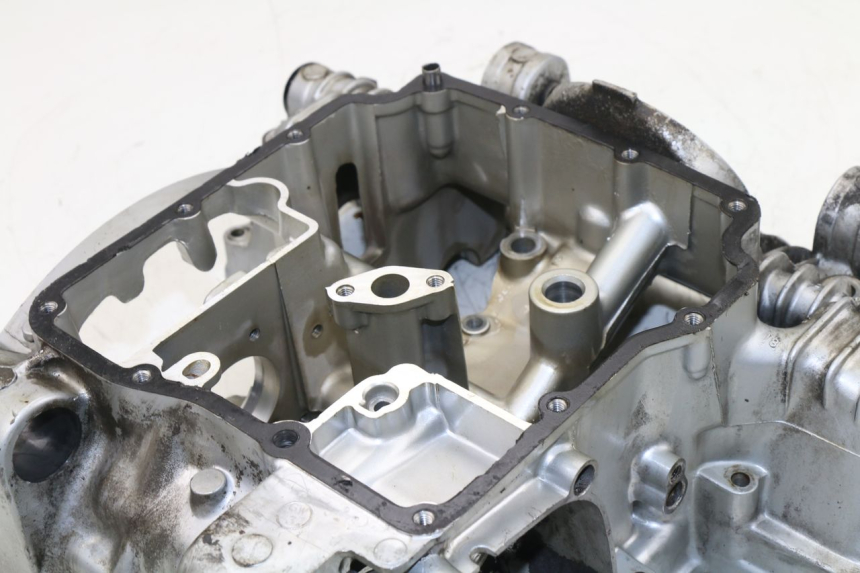 photo de CARCAÇA INFERIOR DO MOTOR YAMAHA XJS DIVERSION 600 (1997 - 1999) - Pontos de fixação