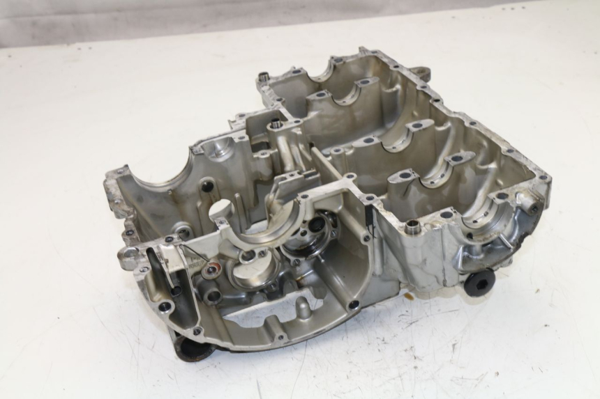 photo de CARCAÇA INFERIOR DO MOTOR YAMAHA XJS DIVERSION 600 (1997 - 1999) - Peça verificada