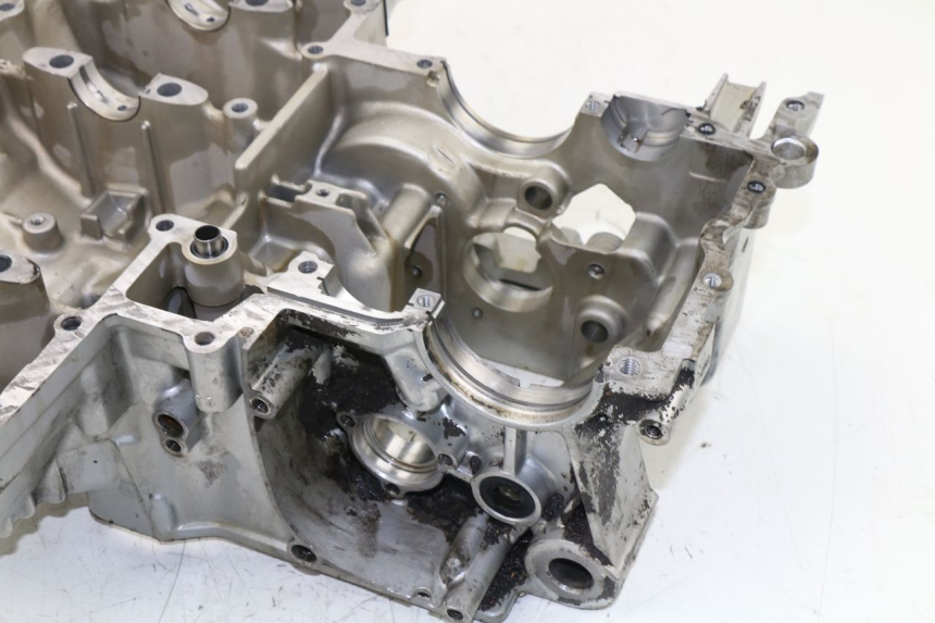 photo de CARCAÇA INFERIOR DO MOTOR YAMAHA XJS DIVERSION 600 (1997 - 1999) - Marcações e referências