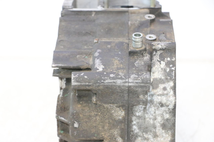 photo de CARCAÇA INFERIOR DO MOTOR SMC XROAD 150 - Detalhes característicos
