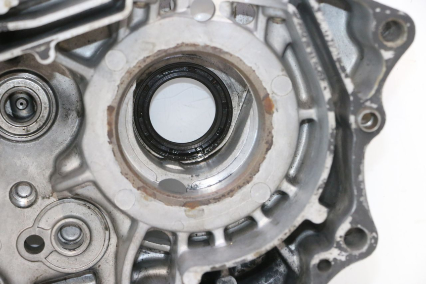 photo de CARCAÇA INFERIOR DO MOTOR SMC XROAD 150 - Detalhe da peça