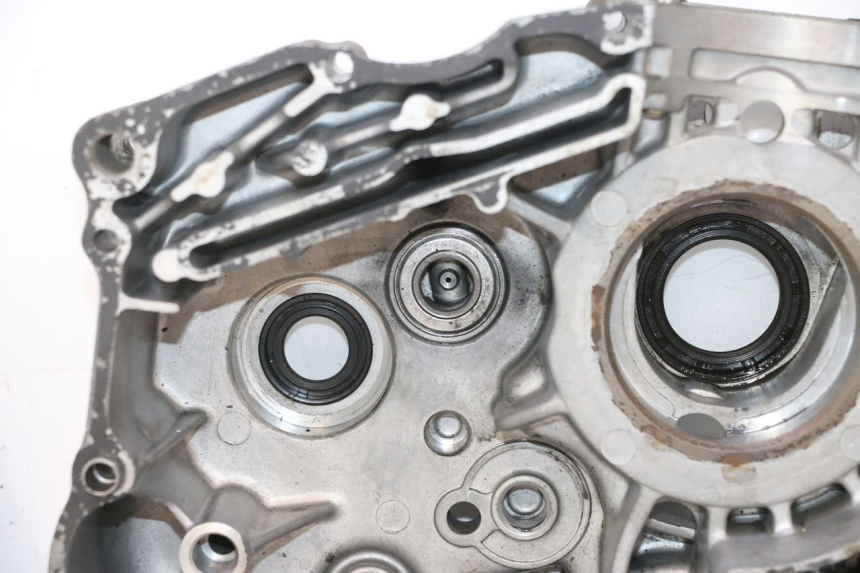 photo de CARCAÇA INFERIOR DO MOTOR SMC XROAD 150 - Zoom do estado de desgaste
