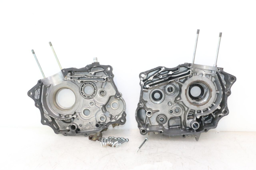 photo de CARCAÇA INFERIOR DO MOTOR SMC XROAD 150 - Ampliação técnica
