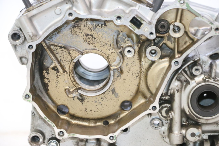 photo de CARCAÇA INFERIOR DO MOTOR HONDA XRV AFRICA TWIN 750 (1990 - 1992) - Estado da superfície