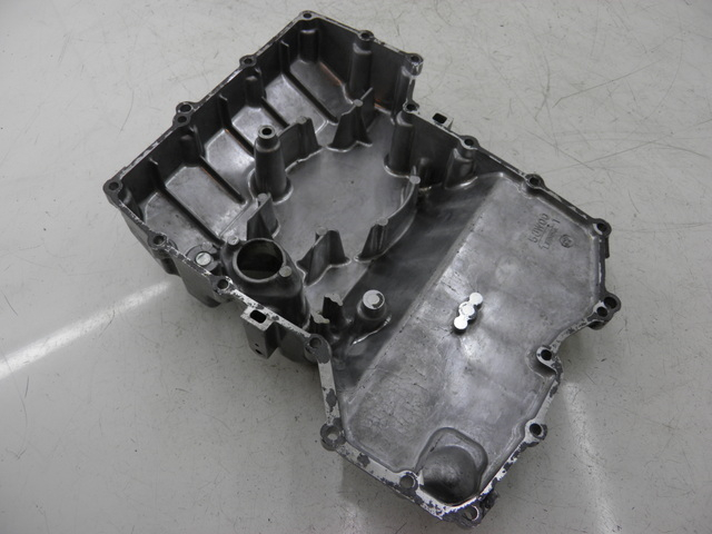 photo de CARCAÇA INFERIOR DO MOTOR YAMAHA FJR 1300 (2004 - 2005) - Marcações e referências
