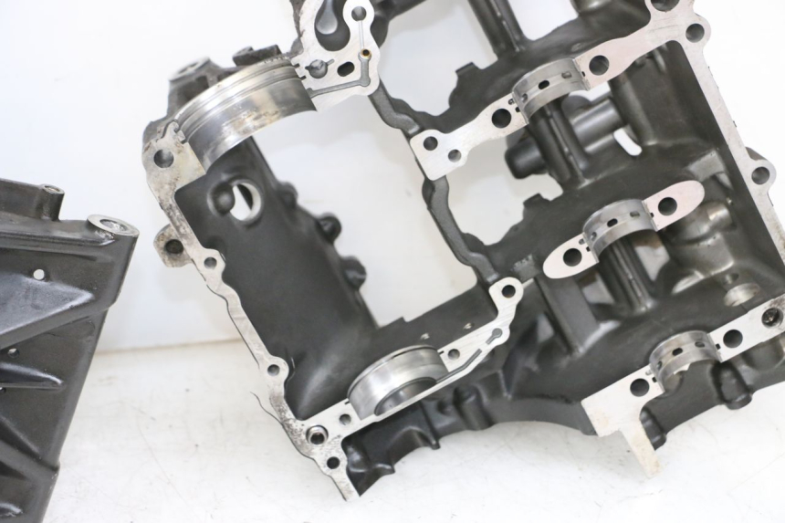 photo de CARTER INFERIOR DO MOTOR YAMAHA FZ1 FAZER 1000 (2007 - 2009) - Zoom do estado de desgaste