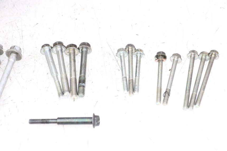 photo de CARTER INFERIOR DO MOTOR YAMAHA FZ1 FAZER 1000 (2007 - 2009) - Pontos de fixação