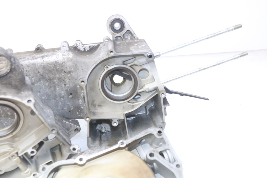photo de CARTER INFERIOR DO MOTOR YAMASAKI YM T 125 (2015 - 2020) - Vista de perto