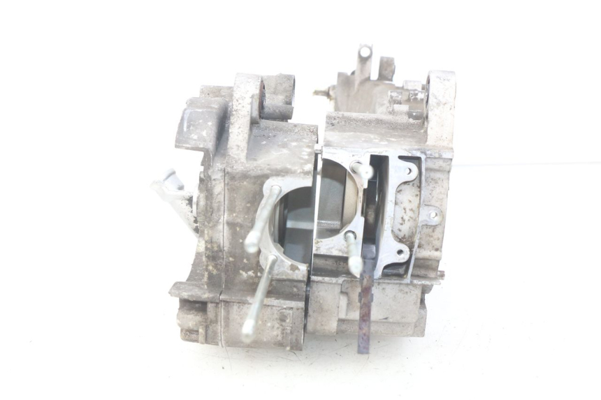 photo de CARTER INFERIOR DO MOTOR YAMASAKI YM T 125 (2015 - 2020) - Zoom do estado de desgaste