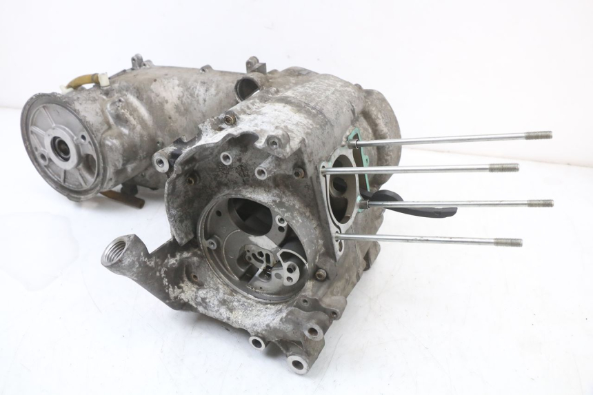 photo de CARTER INFERIOR DO MOTOR YAMAHA YP MAJESTY 125 (2002 - 2006) - Vista principal
