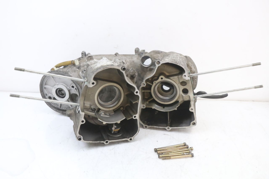photo de CARTER INFERIOR DO MOTOR YAMAHA YP MAJESTY 125 (2002 - 2006) - Detalhe da peça