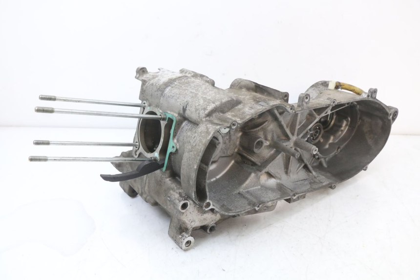 photo de CARTER INFERIOR DO MOTOR YAMAHA YP MAJESTY 125 (2002 - 2006) - Ampliação técnica
