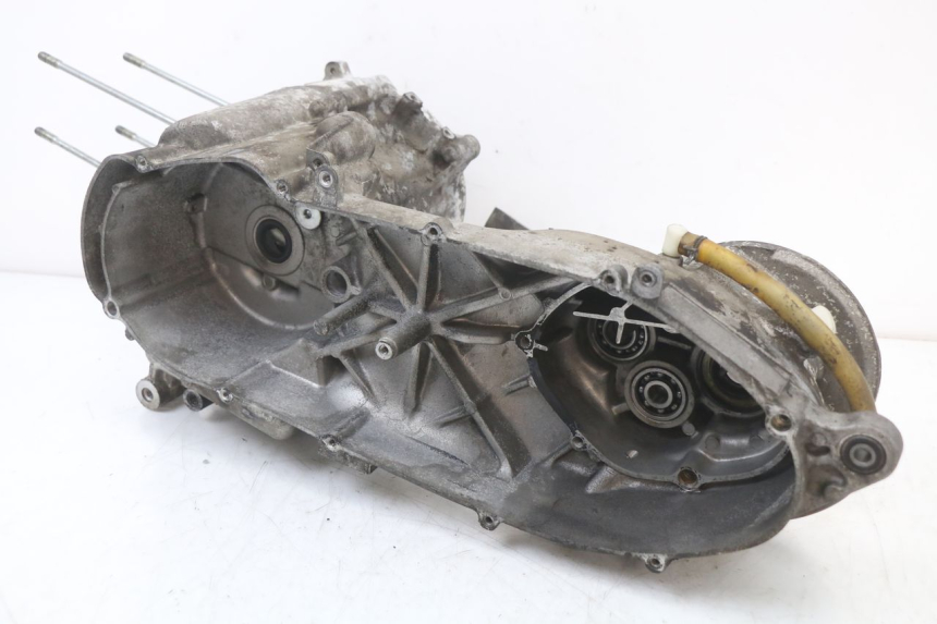 photo de CARTER INFERIOR DO MOTOR YAMAHA YP MAJESTY 125 (2002 - 2006) - Estado da superfície