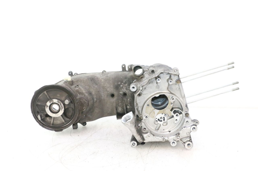 photo de CARCAÇA INFERIOR DO MOTOR YAMAHA YP MAJESTY 125 (1998 - 2001) - Vista de perto