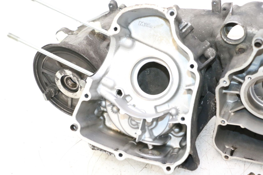 photo de CARCAÇA INFERIOR DO MOTOR YAMAHA YP MAJESTY 125 (1998 - 2001) - Estrutura - ampliação
