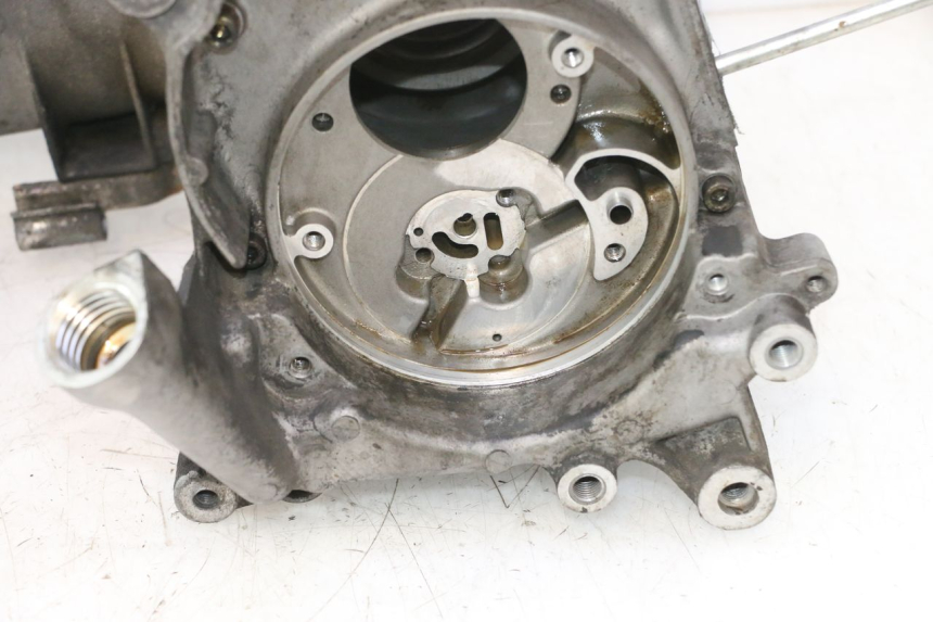 photo de CARCAÇA INFERIOR DO MOTOR YAMAHA YP MAJESTY 125 (1998 - 2001) - Ampliação dos componentes